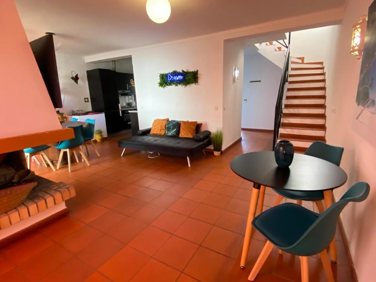 Вилла Summer House, Only 2 Minutes To The Beach In Vilamoura! Экстерьер фото