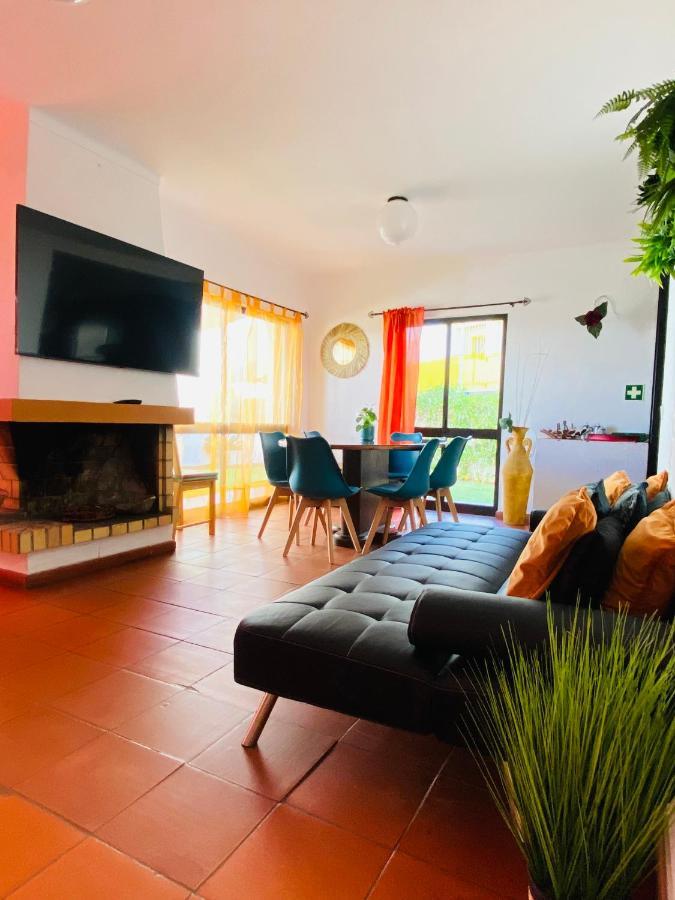 Вилла Summer House, Only 2 Minutes To The Beach In Vilamoura! Экстерьер фото