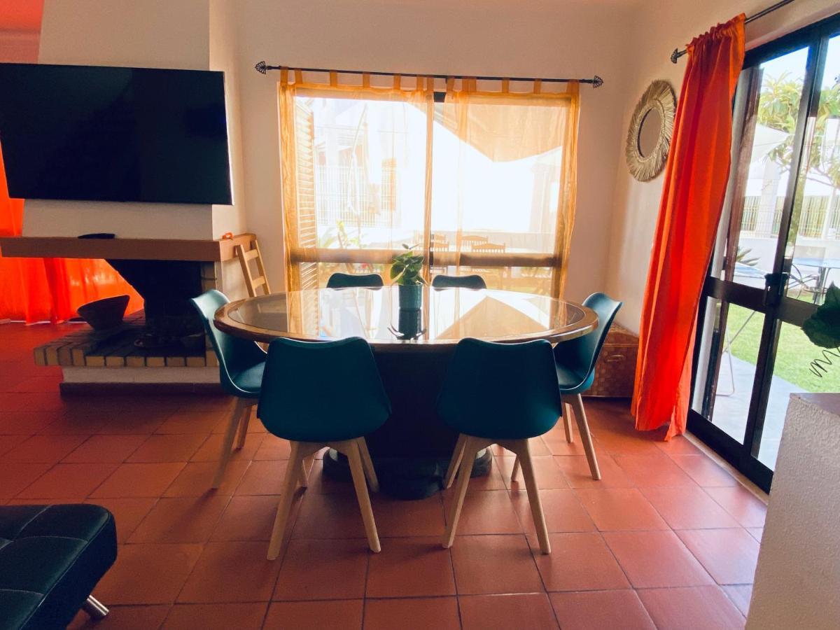 Вилла Summer House, Only 2 Minutes To The Beach In Vilamoura! Экстерьер фото