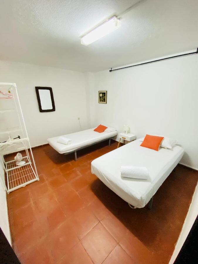 Вилла Summer House, Only 2 Minutes To The Beach In Vilamoura! Экстерьер фото